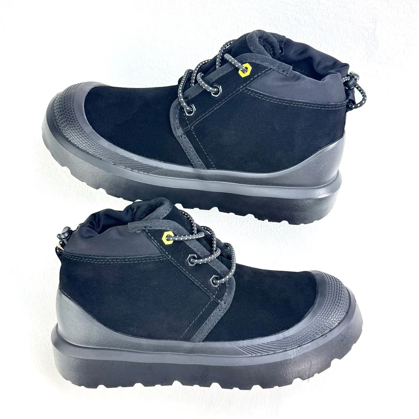 Local 💰600 [Wang Yibo's same style 3991UGG waterproof Tasman high top] The upper is made of high-mercerized cow suede, with fine texture and good gloss, non-currency cow suede! The outsole is made of a combination of injection molding and IP foam (referred to as the original sole). It requires multiple processes and high costs. It is lightweight and feels better on your feet. It is a one-piece, ready-made outsole that is not a currency! Sheep fur lining, warm and skin-friendly size: 35 36 37 38 39 40 41 42 43 44 45